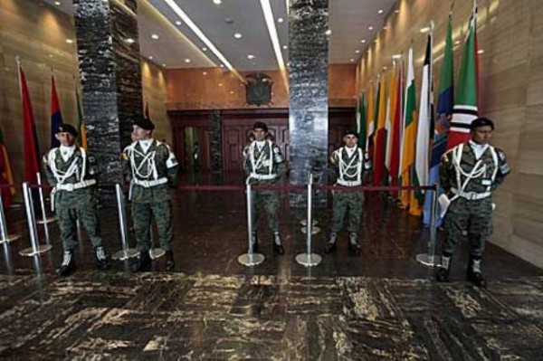 asamblea_militarizada