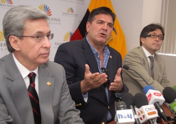 ANUNCIAN JUICION EN CONTRA DE SECRETARIO DE COMUNICACION DE LA PRESIDENCIA