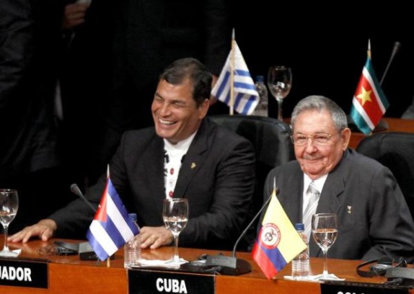 http://www.larepublica.ec/wp-content/uploads/2011/12/correa-y-raul-castro-e1322885319171.jpg