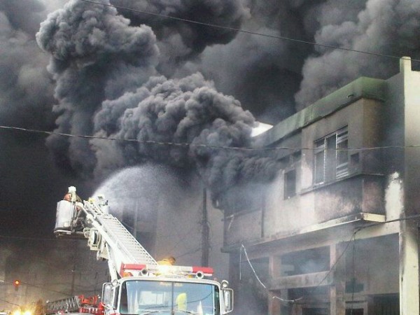 incendio centro gye1
