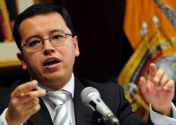 MINISTRO DE FINANZAS PATRICIO RIVERA
