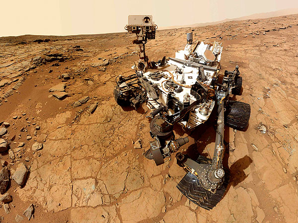 El Curiosity Rover se encuentra actualmente en Marte estudiando el territorio marciano para comprender el planeta rojo.
