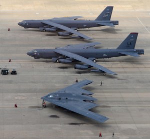 Bombarderos B52 y un Stealth B2 en Corea del Sur. 