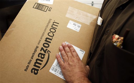 Un paquete de Amazon.com está listo para enviarse por mensajería el 18 de octubre de 2010, en California. Los senadores en Estados Unidos aprobaron una iniciativa el lunes 6 de mayo de 2013 que podría acabar con las compras libres de impuestos por internet. (Foto AP/Paul Sakuma, Archivo)