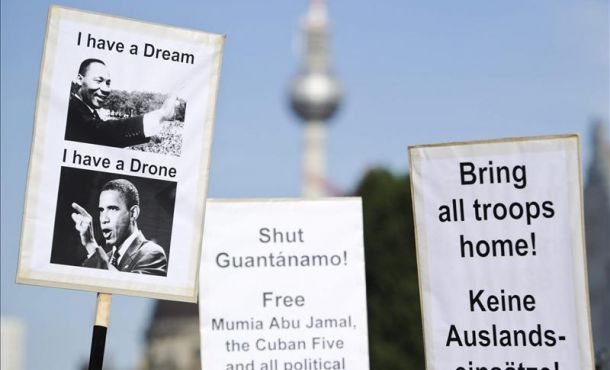 Las protestas por la visita de Obama en Alemania no se hicieron esperar.