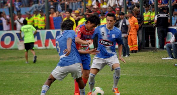 QUEVEDO 07 DE JULIO DE 2013, Quevedo recibe al EMELEC APIFOTO