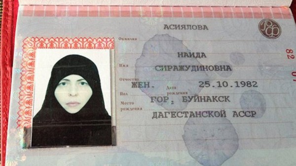 Nadia Asiyalova nació en la República de Daguestán, vecina a Chechenia en el Cáucaso Norte, ubicada en el extremo occidental de Rusia. Desde hace muchos años, la región es foco de grupos separatistas que acuden al terrorismo para concretar sus objetivos.