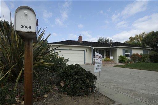 La casa 2066 de la calle Crist Drive en Los Altos, California, donde creció Steve Jobs, el martes 29 de octubre del 2013. (AP Foto/Jeff Chiu)
