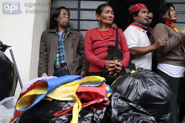 QUITO 23 DE OCTUBRE 2013. Mujeres amozonicas regresan a casa. FOTOS API / JUAN CEVALLOS.