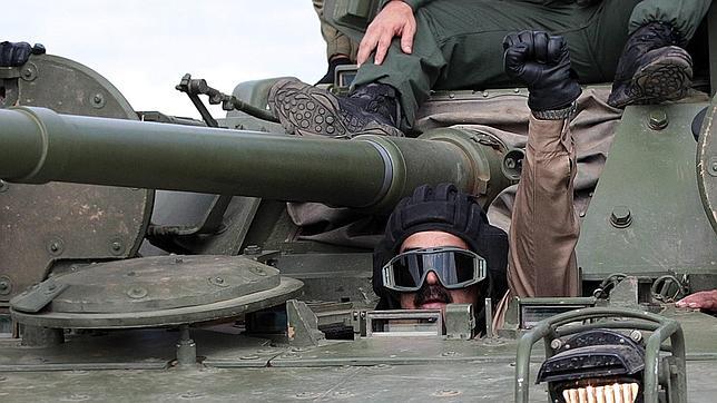 Nicolás Maduro en un tanque de guerra