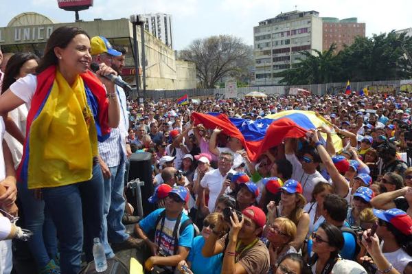 Maria Corina a su llegada a Venezuela 