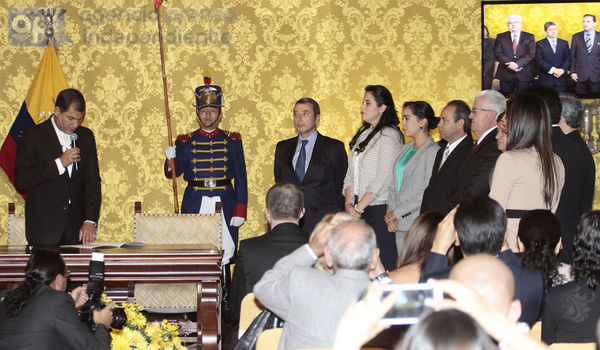 QUITO 31 DE MARZO DEL 2014. El Presidente de la República Rafael Correa realizó el acto de posecion de los nuevos ministros  FOTOS API / JUAN CEVALLOS.
