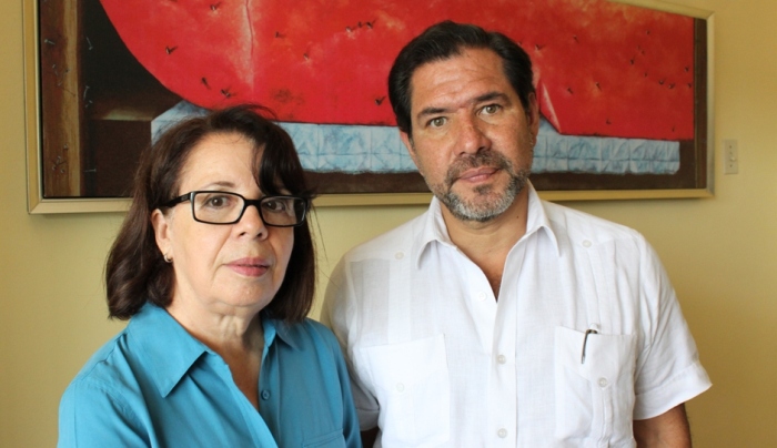 Patricia Estupinán, editora general de la revista Vistazo, y Eduardo Carmigniani, miembro del Consejo Editorial de LaRepública.