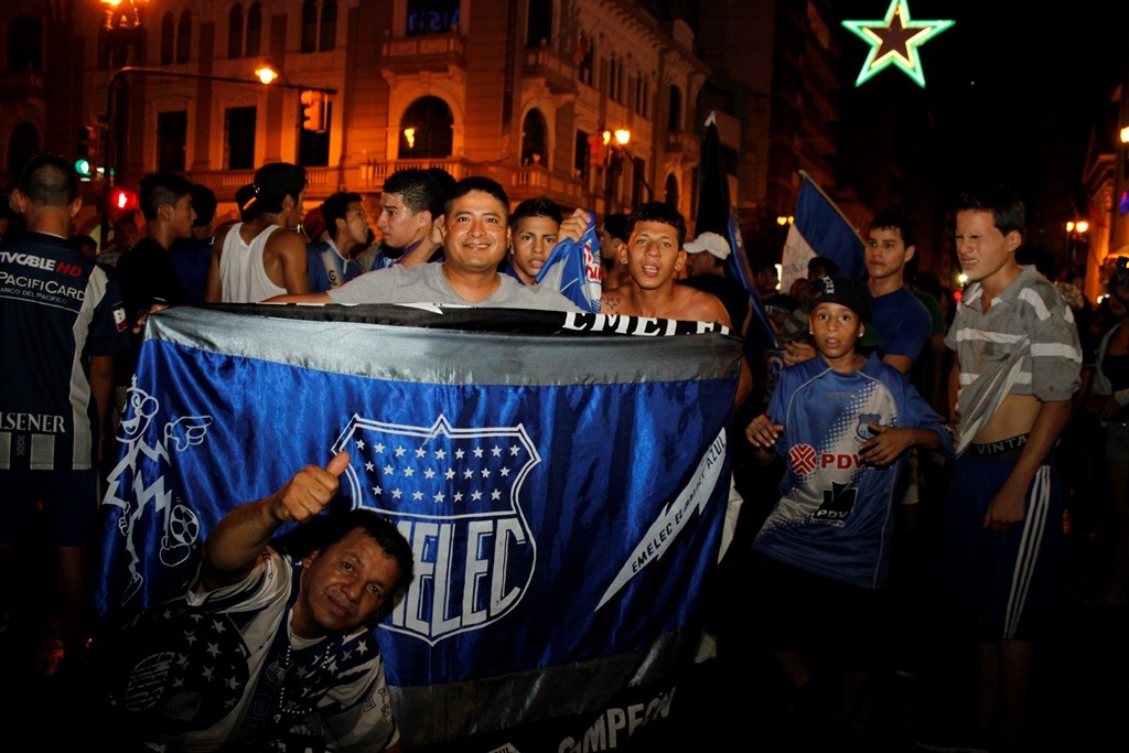 hinchas emelec12