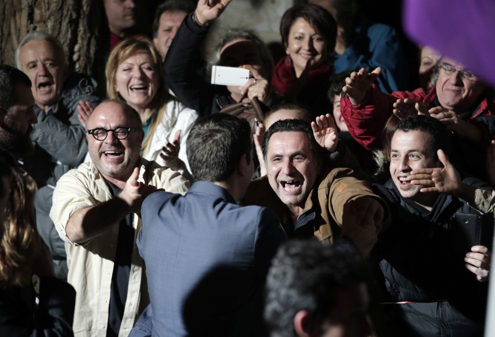 Alexis Tsipras, celebrando el triunfo electoral de Syriza, el 25 de enero de 2015. AP