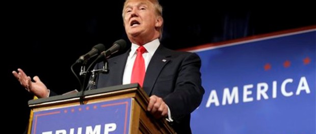 Donal Trump en tarima