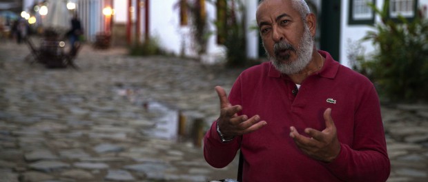 LEONARDO PADURA, EL ESCRITOR QUE SOÑÓ CON JUGAR A PELOTA
