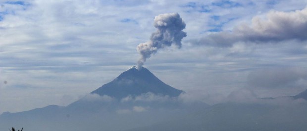 tungurahua erupciona
