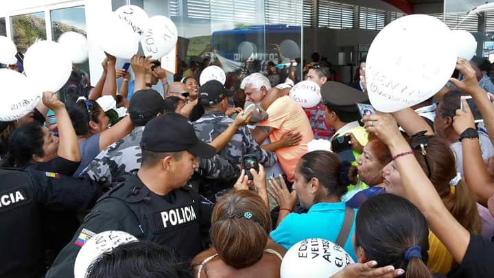 El exlegislador Eduardo Véliz, a su llegada a San Cristóbal, el sábado 25 de julio de 2015.