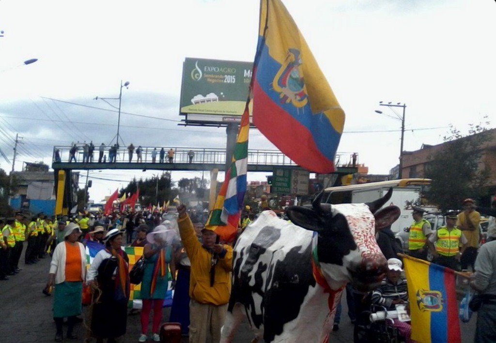 Marcha indígena en el sur de Quito. Foto: @MarchaEC
