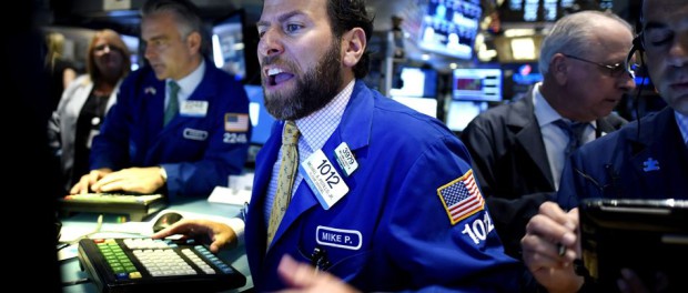DOW JONES DE INDUSTRIALES SE DESPLOMA EN APERTURA Y CAE MÁS DE 1.000 PUNTOS