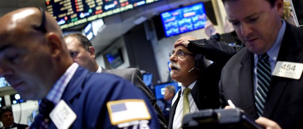 DOW JONES DE INDUSTRIALES SE DESPLOMA EN APERTURA Y CAE MÁS DE 1.000 PUNTOS