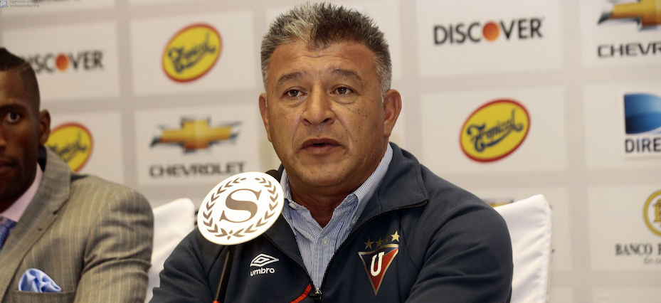 ECUADOR, Quito (09-12-2015). Liga Deportiva Universitaria presento a Claudio Borghi como el nuevo tecnico del equipo. FOTOS API / JUAN CEVALLOS .
