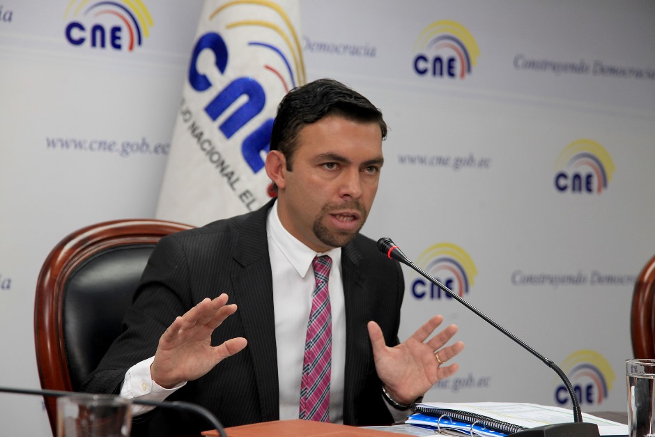 El presidente del Consejo Nacional Electoral, Juan Pablo Pozo, el 17 de febrero de 2016. Foto didfundida por la web del CNE.