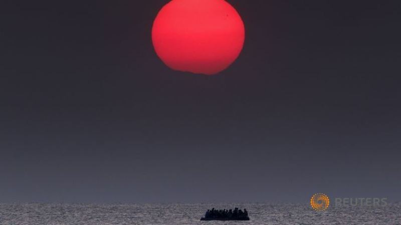 Foto ganadora de la agencia Reuters: refugiados en el Mar Egeo.