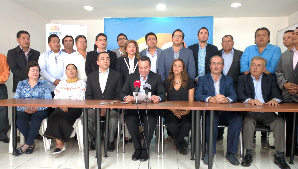 El director nacional de SUMA, Guillermo Celi, el 17 de octubre de 2016, tras anunciar el apoyo a la candidatura de Guillermo Lasso. 