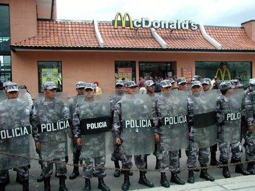 25 policia
