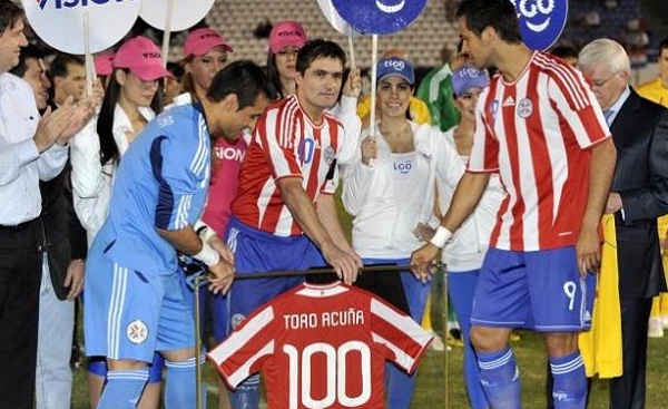 acuna-toro-1