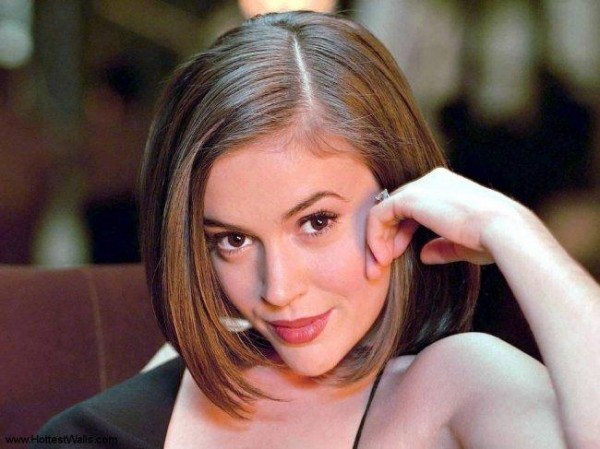 alyssa_milano_65_650