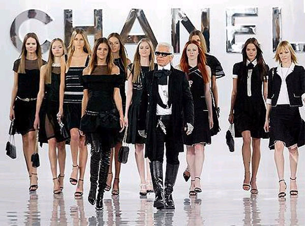 Suburbio Ceder parcialidad Karl Lagerfeld lanza ropa asequible para damas en Macy's | La República EC