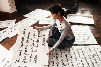 Michelle_Yeoh_interpreta_papel_Aung_San_Suu_Kyi