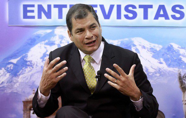 correa_entrevista_riobamba1