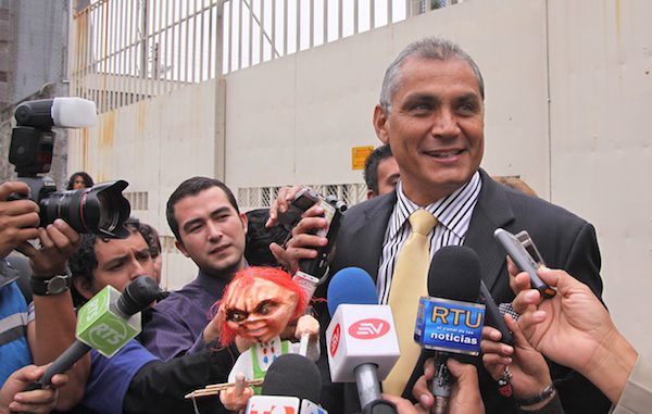 FABRICIO CORREA ACUDE A LA FISCALIA