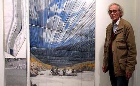 Christo-Proyecto-Arkansas-Paris-AFP_ECMIMA20111108_0046_34