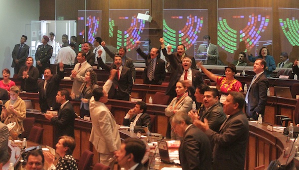 ASAMBLEA EN EL PLENO