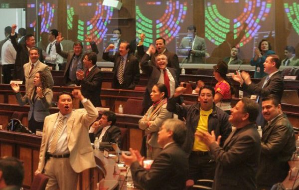 ASAMBLEA EN EL PLENO