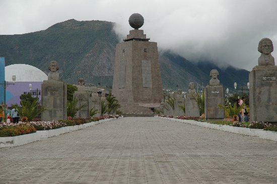 mitad-del-mundo-equatorial-line-monument