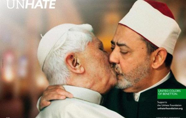 papa_beso_mezquita
