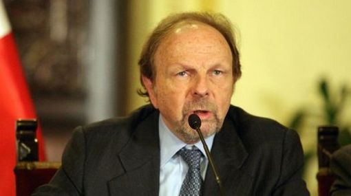 salomon-lerner-la-prensa-debe