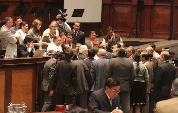 ASAMBLEA EN EL PLENO