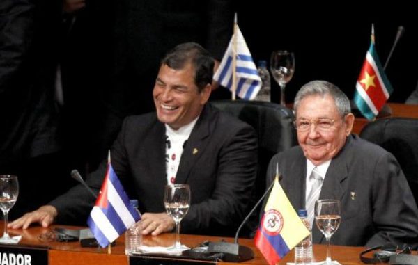 correa y raul castro