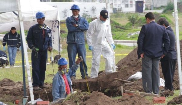 exhumacion_cementerio_batan1