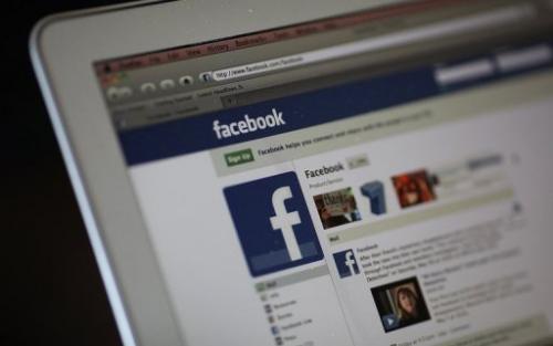 facebook mujer ayuda