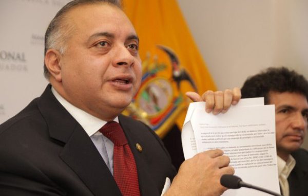 GALO LARA DENUNCIA IRREGULARIDADES EN PROCEDER DE LA FISCALIA