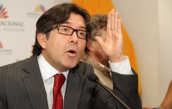 MONTUFAR ANUNCIA POSIBLE RENUNCIA A SU PUESTO DE ASAMBLEISTA