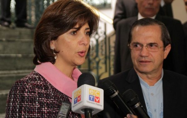 MARIA ANGELA OLGUIN CANCILLER DE COLOMBIA VISITA ECUADOR